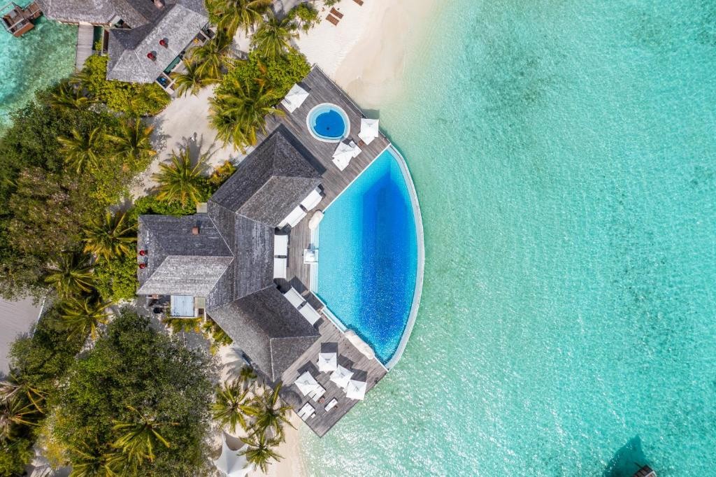 LILY BEACH RESORT & SPA