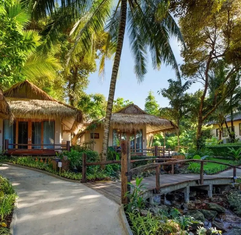 BEACH NATURAL RESORT