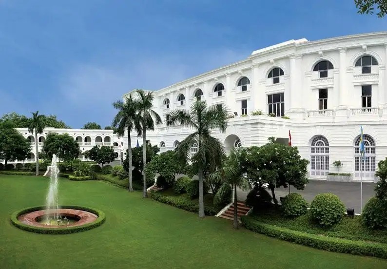 THE OBEROI MAIDENS